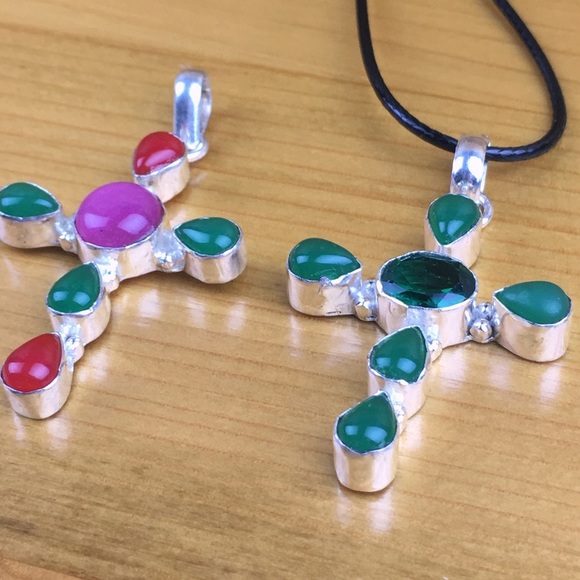 New Pair of Mixed Onyx Stone Handmade Silver Overlay Cross Pendants - Picture 8 of 8